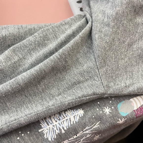 CJ Banks Gnome Print Long Sleeve Tee Holiday Graphic Gray 2X - Picture 6 of 6